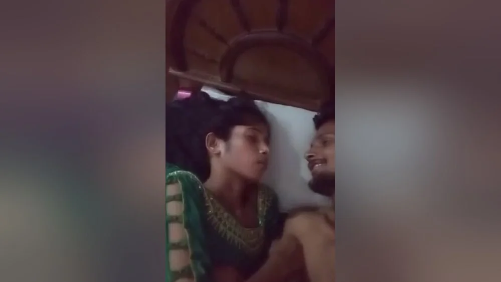 Today Exclusive -cute Desi Girl Fucked In Doggy Style