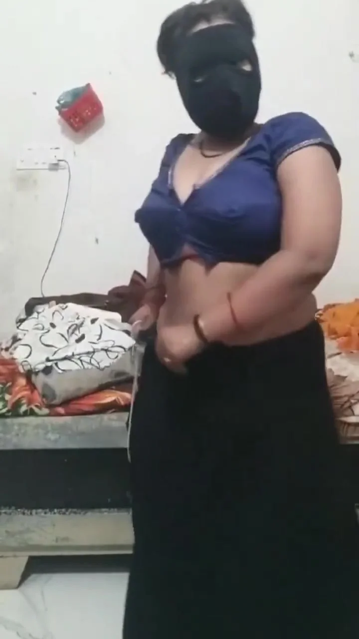 Desi Comeshow Lives Hot Video