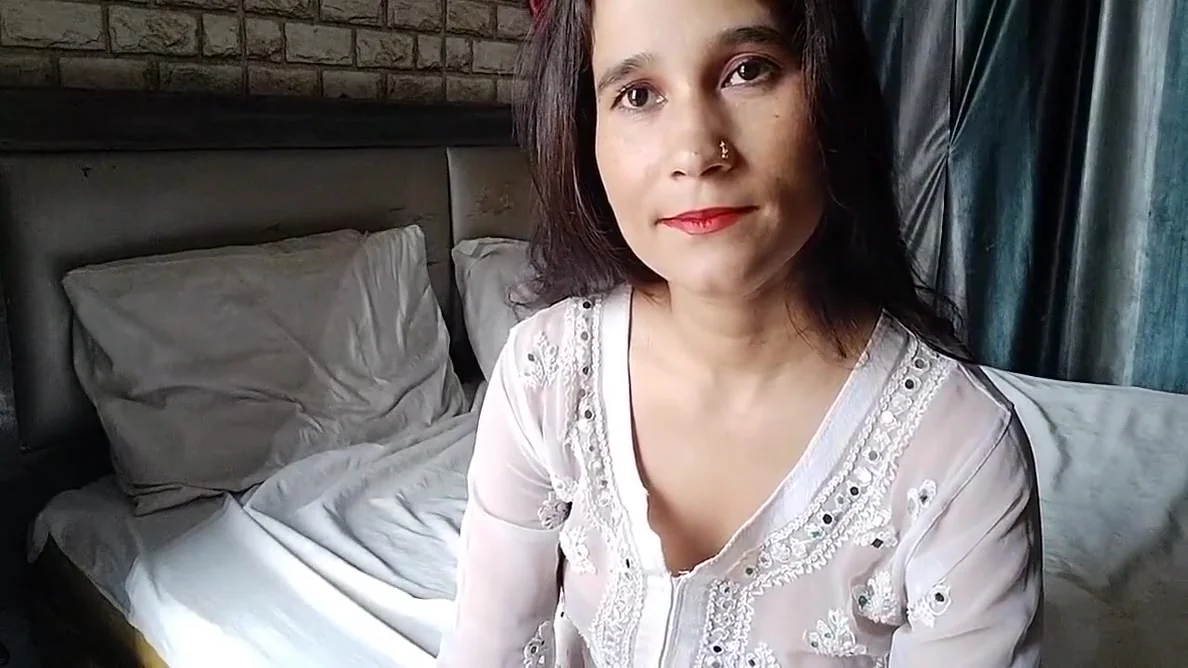 Bhabhi Ko Phone Gift Deke Chuchi Dba Kar Pela