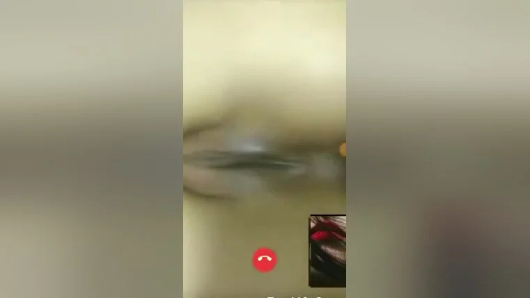 Today Exclusive-desi Girl Shows Her Nude Body On Vc