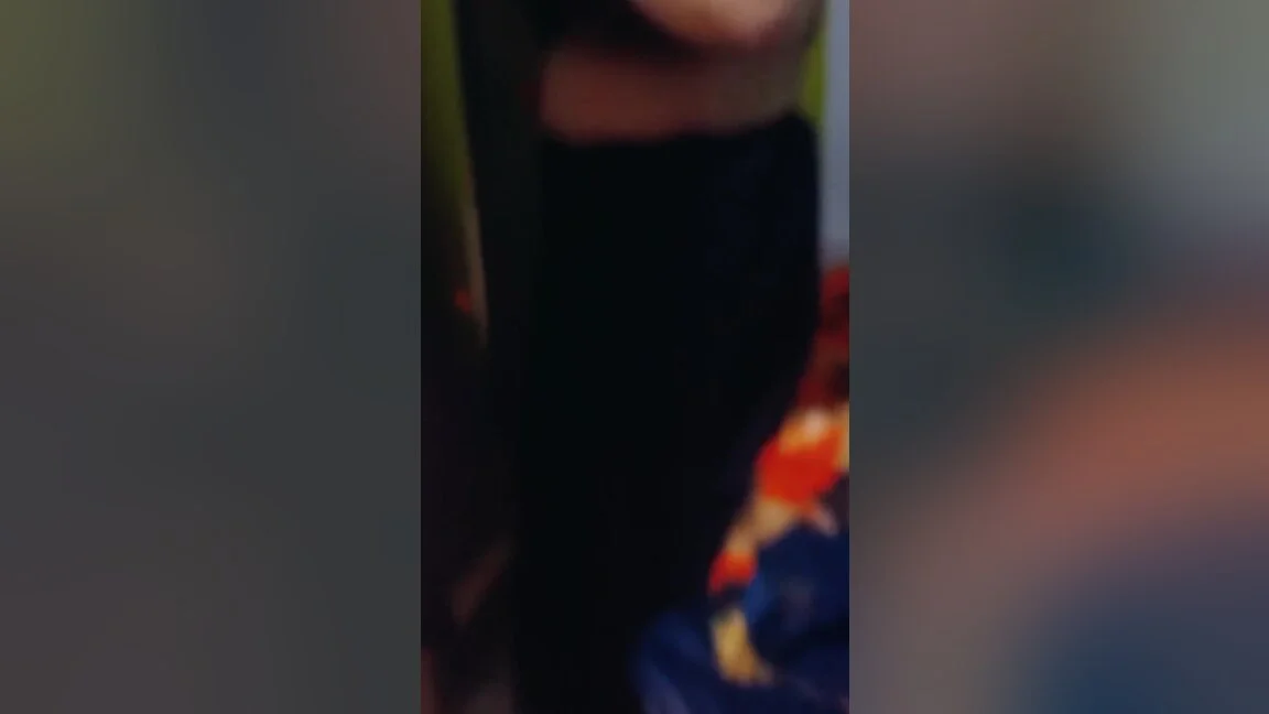 Indian Beautiful Bhabhi Wearing Her Saari