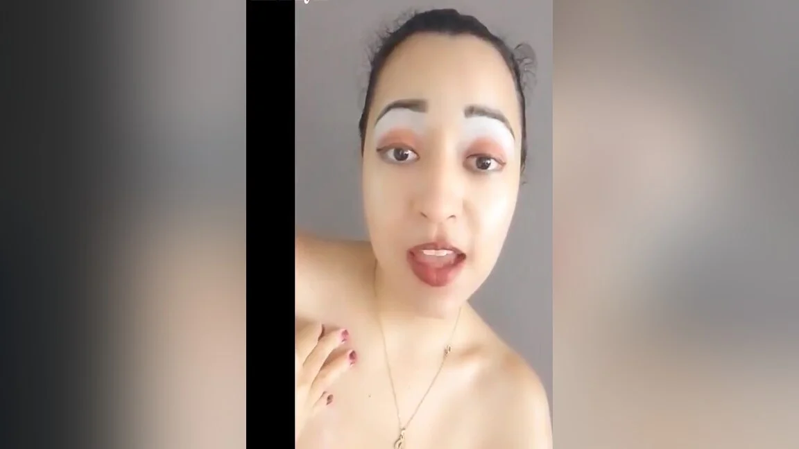 Saturno Squirt Is An Unfaithful Married Woman, She Likes Her student 18+ Juan And He Likes Anal