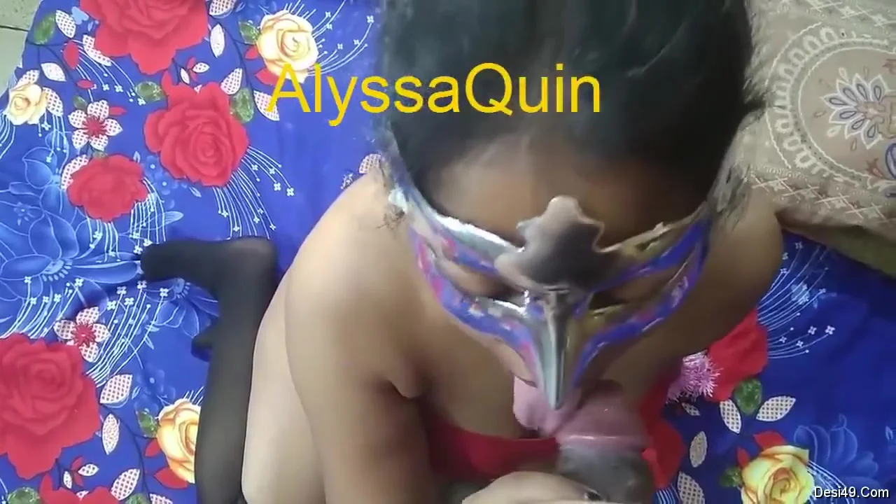 Exclusive- Sexy Desi Wife Gives Nice Blowjob To Hubby 2