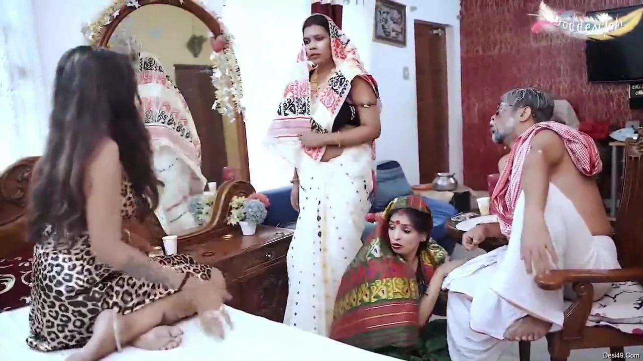 Today Exclusive- teen 18+ Bahuraniyo Ko Jhagarte Dekh Dada Sasur Ne Unhe Chod Ne Ka Prastav Diya Aur Jo Huya 1 Me Dekhiye