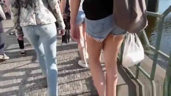 2 girls in sexy jeans shorts