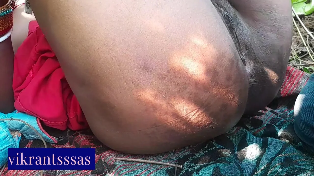 Usha Bhabhi Outdoor Sex