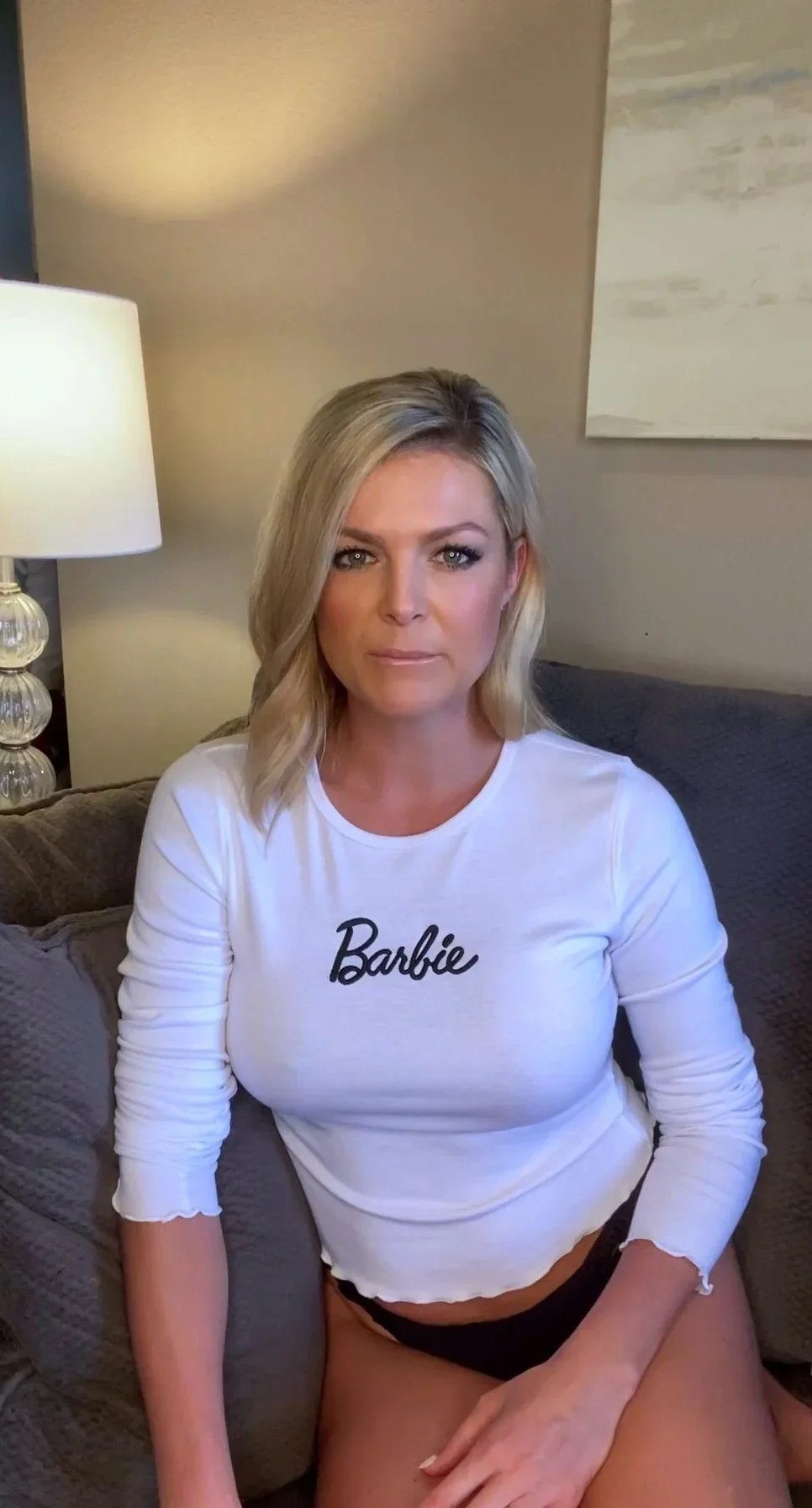 amateur blonde solo webcam