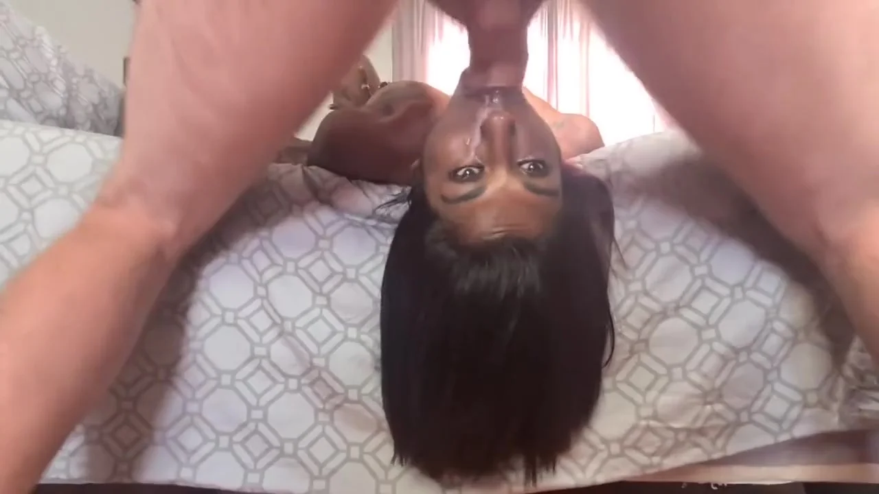 Indian Desi Whore Getting A Upside Down Sloppy Face Fuck
