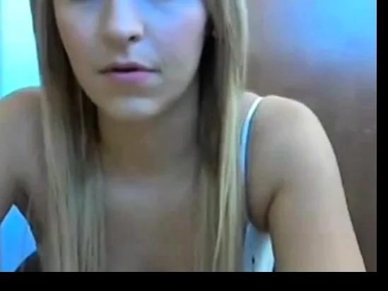 HOT! Blonde in public on webcam