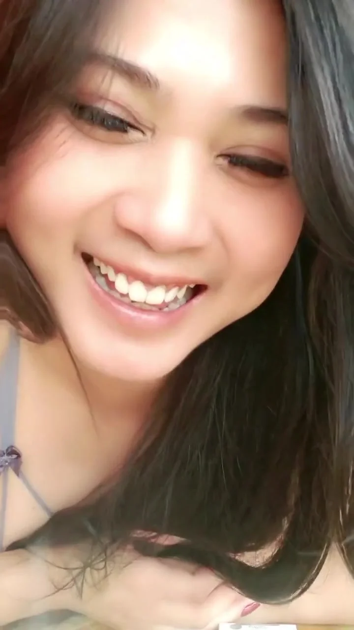 Using Dildo Indonesian Girl Horny Masturbate In Public