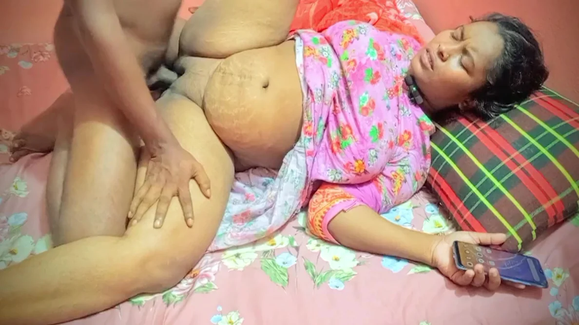 I Had Sex With A Fat Girlfriend Today Too, Shes Talking To Her Husband On The Phone