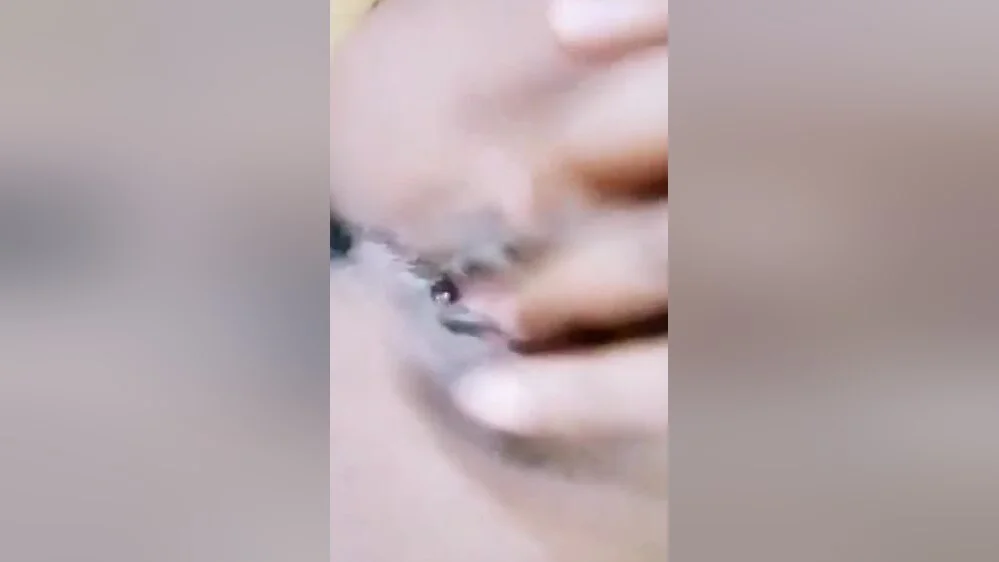 Today Exclusive- Sexy Bangla Girl Fingerring