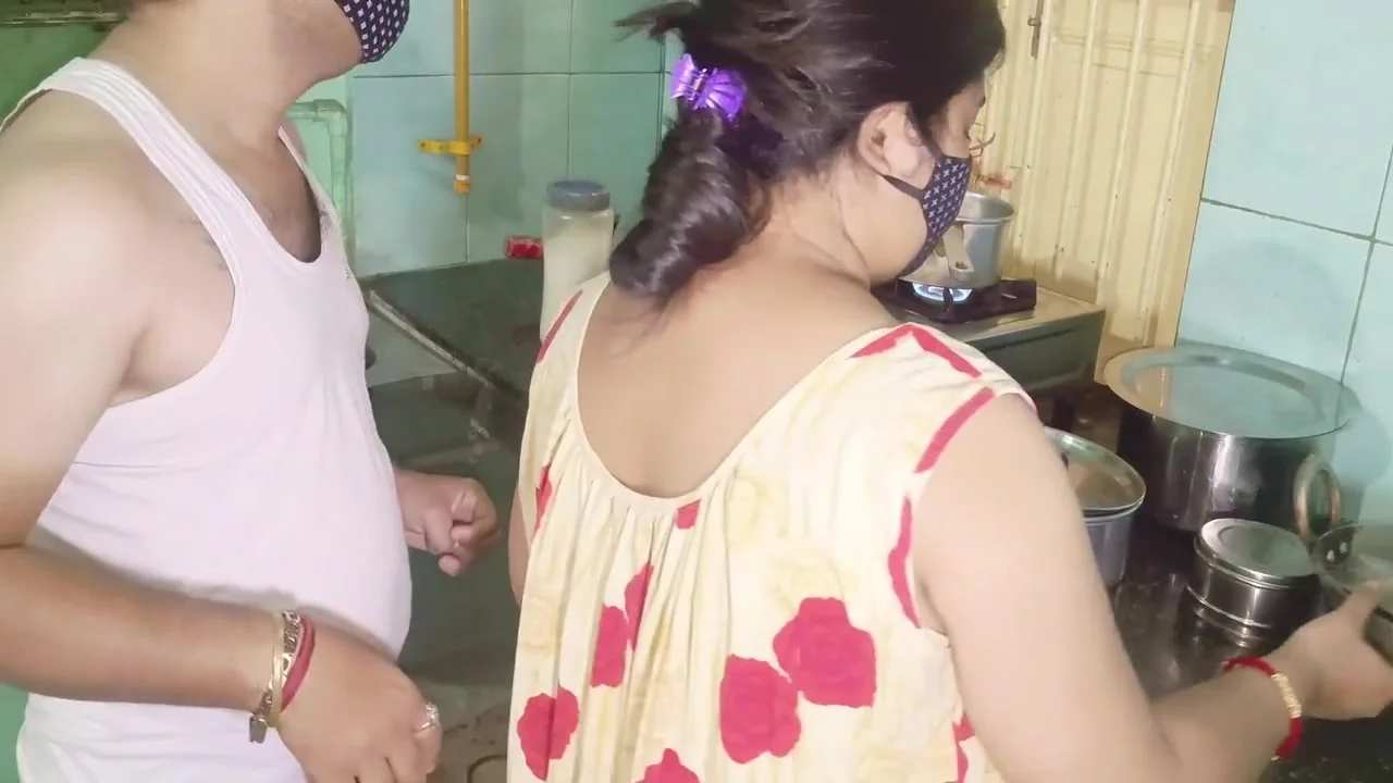 Stepbrother-in-law Fucked Bhabhi While She Was Making Tea In The Kitchen