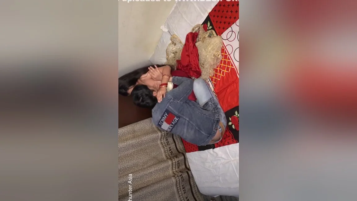 Today Exclusive- Sexy Desi Wife Hard Fucked By Lover