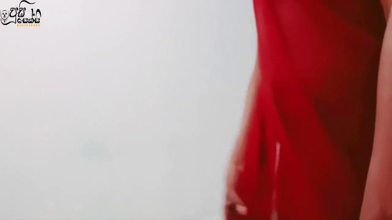 Indian Aunty, Horny Lily And Sri Lankan - Sri Lanakn Milf Sex With Her Boyළමයගෙ ගෙදර ගියපු ටීචර්