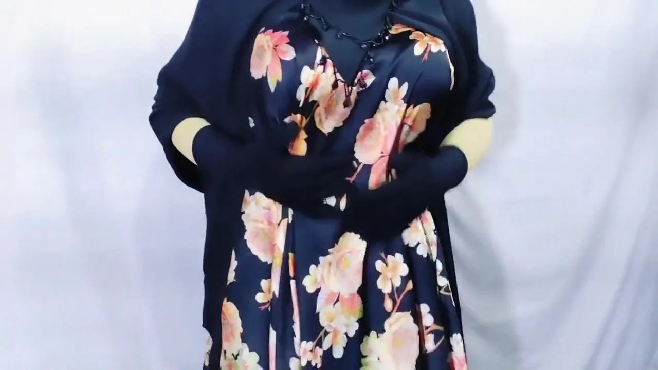 Indian Beautiful Village Housewife Having Sex In The Room - Clear Hindi Audio