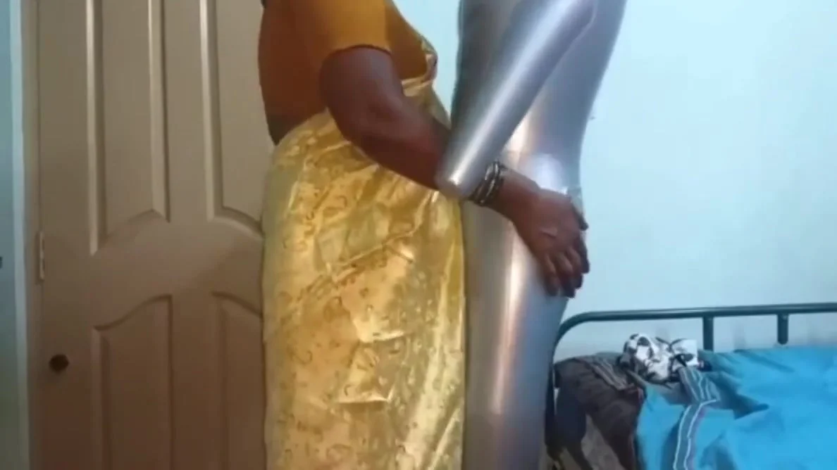 Lucky Dolly Plays With Indian Bbw