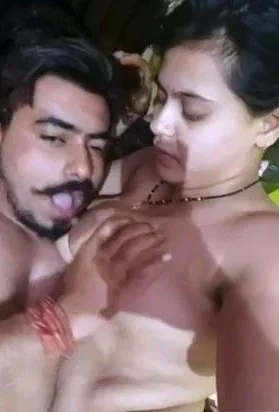 HInDI Hot Desi Couple
