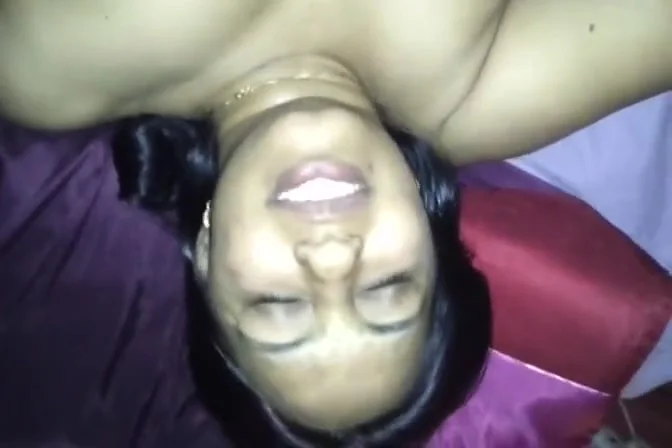 Pakistani Bhabi Records Herself, Close-up Pussy Fucking Urdu