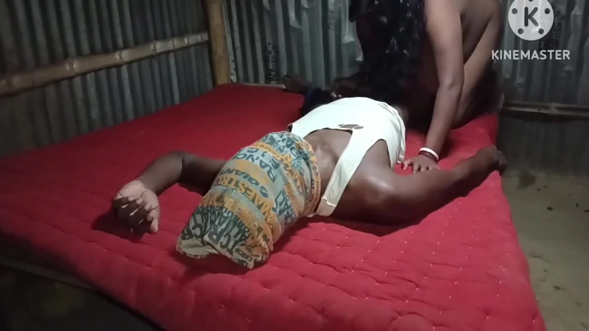 Bhabhi Ki Chut Chatake Pani Nikal Diya Raat Mein