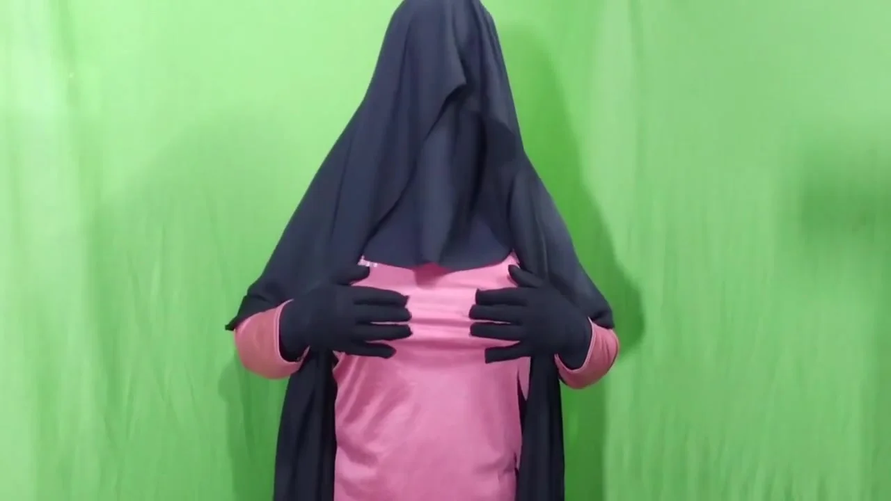 Teenie And Her Grandpa Fucking Inside The House