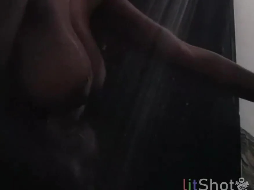 Without Clothes And Big Naturals - Tamil Girl Bathing Video