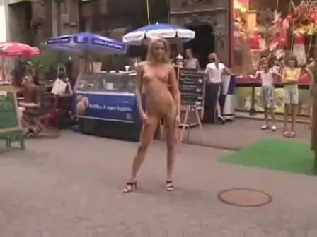 Sophie Moone - Nude In Public