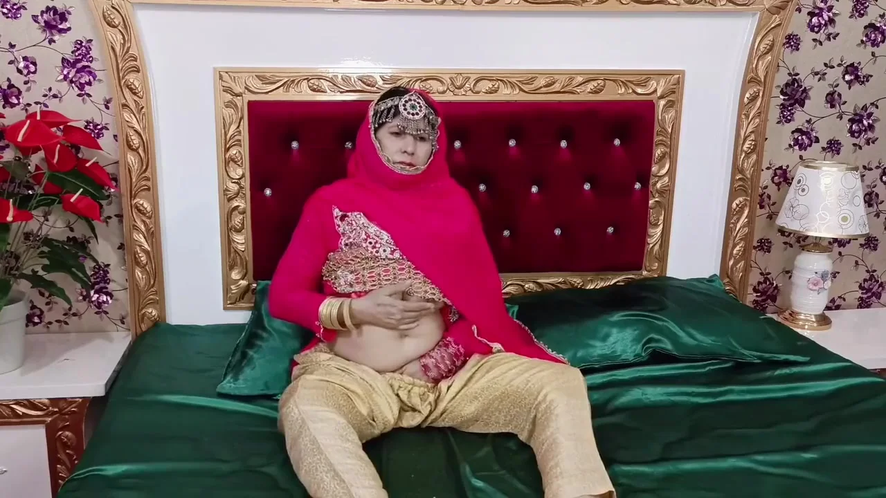 Pakistani Mature Bride Sex With Dildo In Wedding Dress - Most Beautiful
