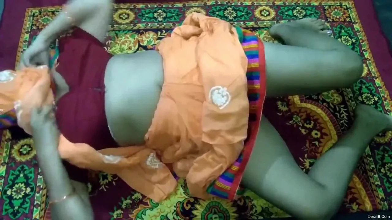 Exclusive- Big Ass Desi Bhabhi Boob Pressing And Hard Fucked By Hubby