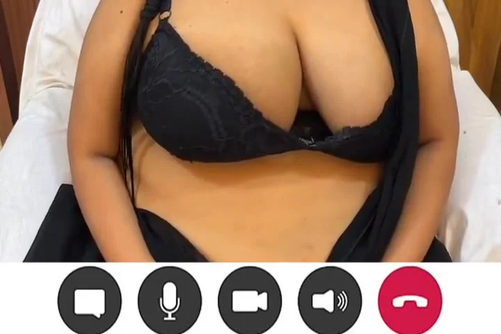 Bhabhi Ko Call Record Mms Lick - Desi Hot Bhabhi Hugh Boobs Video Call Record