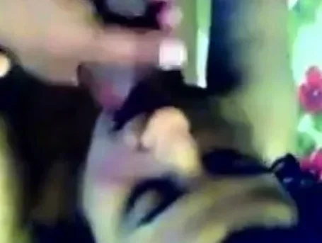 arab cum on his gf face