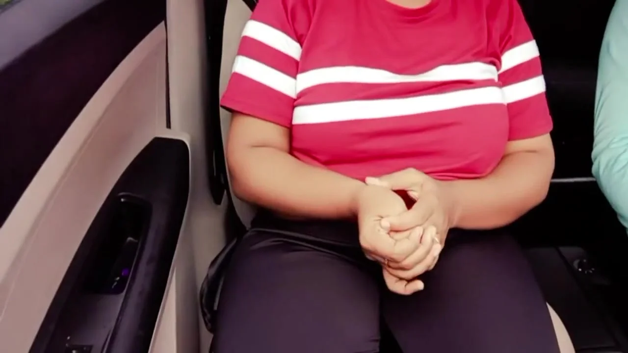 Desi Bhabhi Big Boobs Sucking In Public - Outdoor