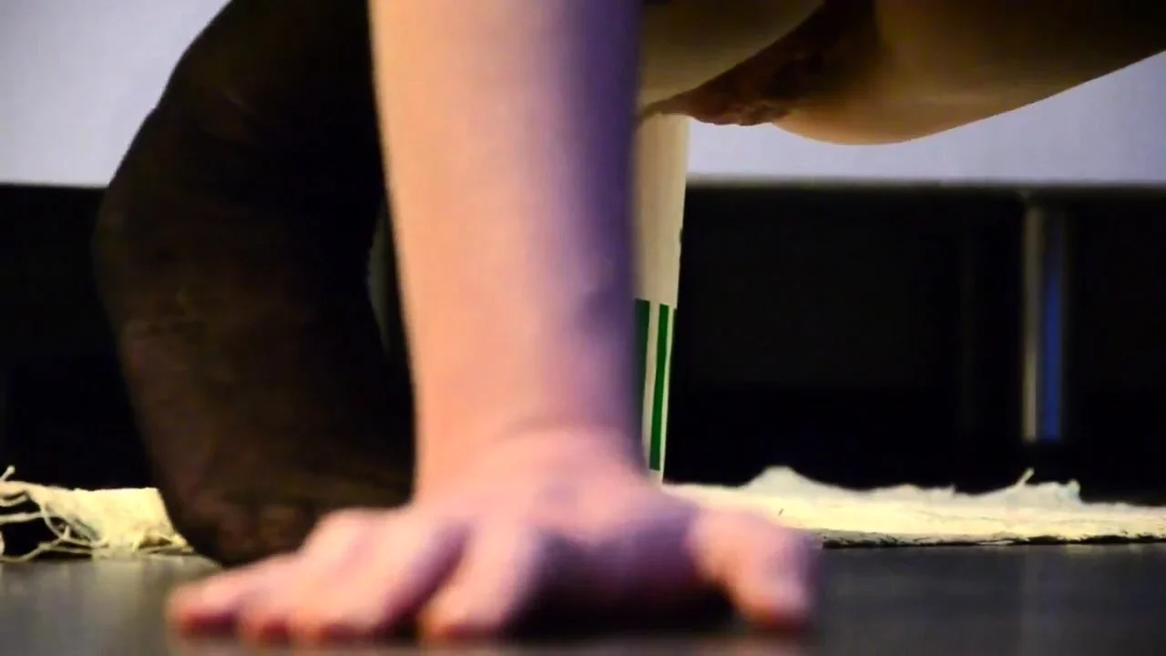 Insertion, eine Flasche reitet, anal