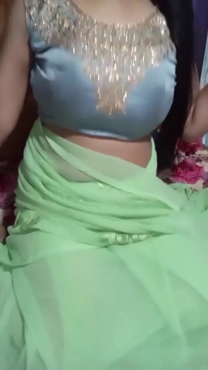 Sexy Naina Bhabhi Play Her Sexy Boobs