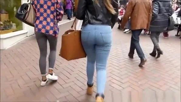 Busty chcik in tight jeans pants