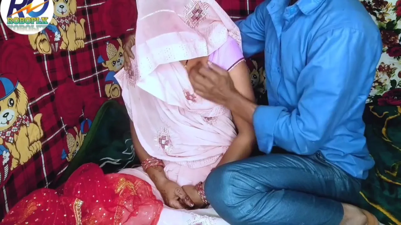 Desi Aapki Bhabhi Celebrated Suhagrarat With Dewar Ne Bhabhi Ne Bhabhi Ko Blouse Mein Handa Pressing Breasts Hindi Audio Claire Vais