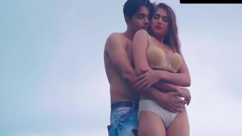 Indian Newly Married Couple Have Sex During With Honey Moon