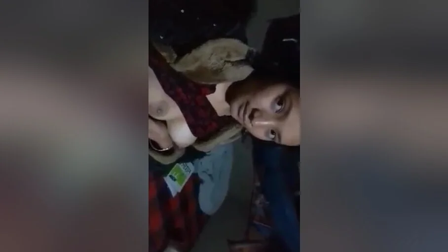 Desi Cute College Girl Virgin Pussy Show