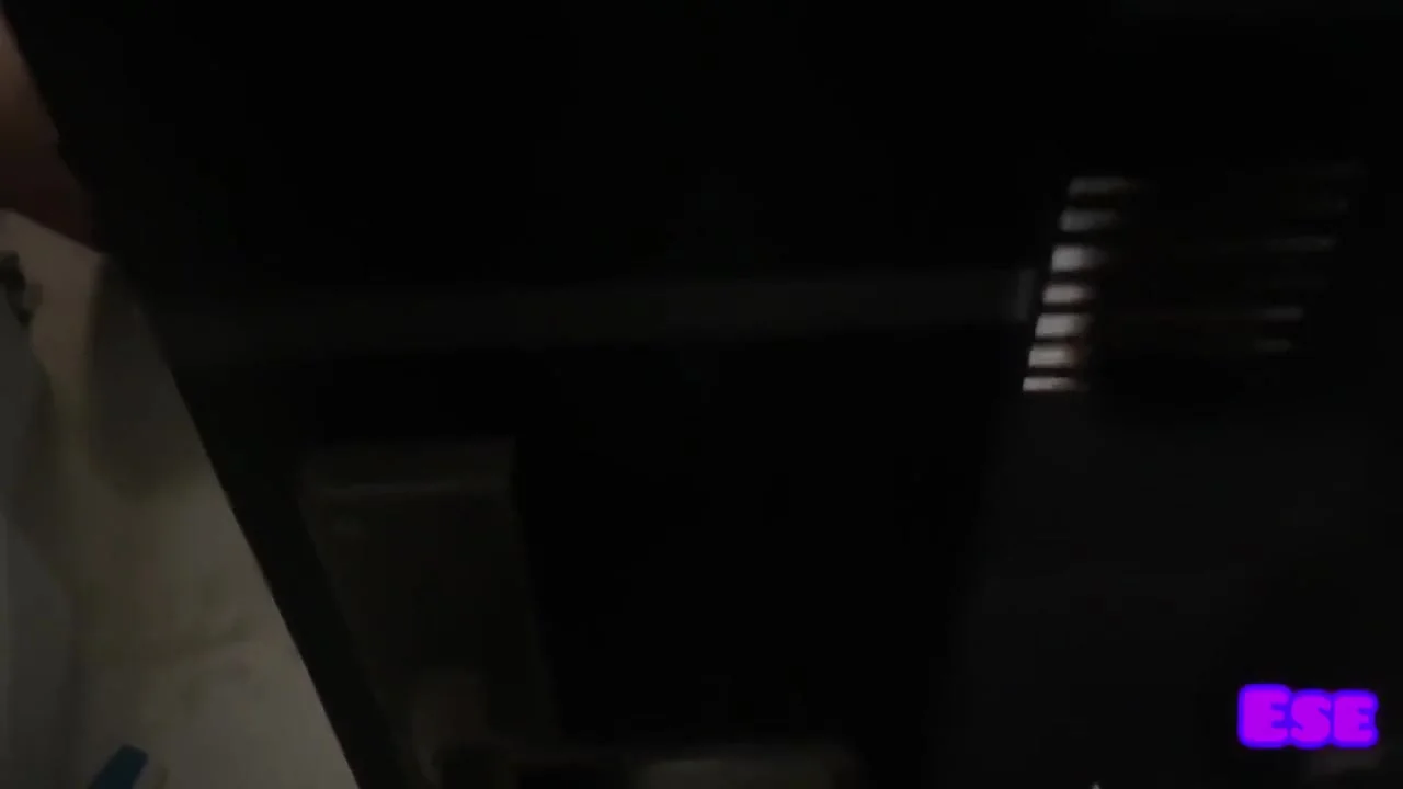 Painter Bhaiya Ka Kamal -dewaar Paint Krne Ke Bahane Bhabhi Ki Chut Chut Mein Apne Lund Se Paint Kar Diya