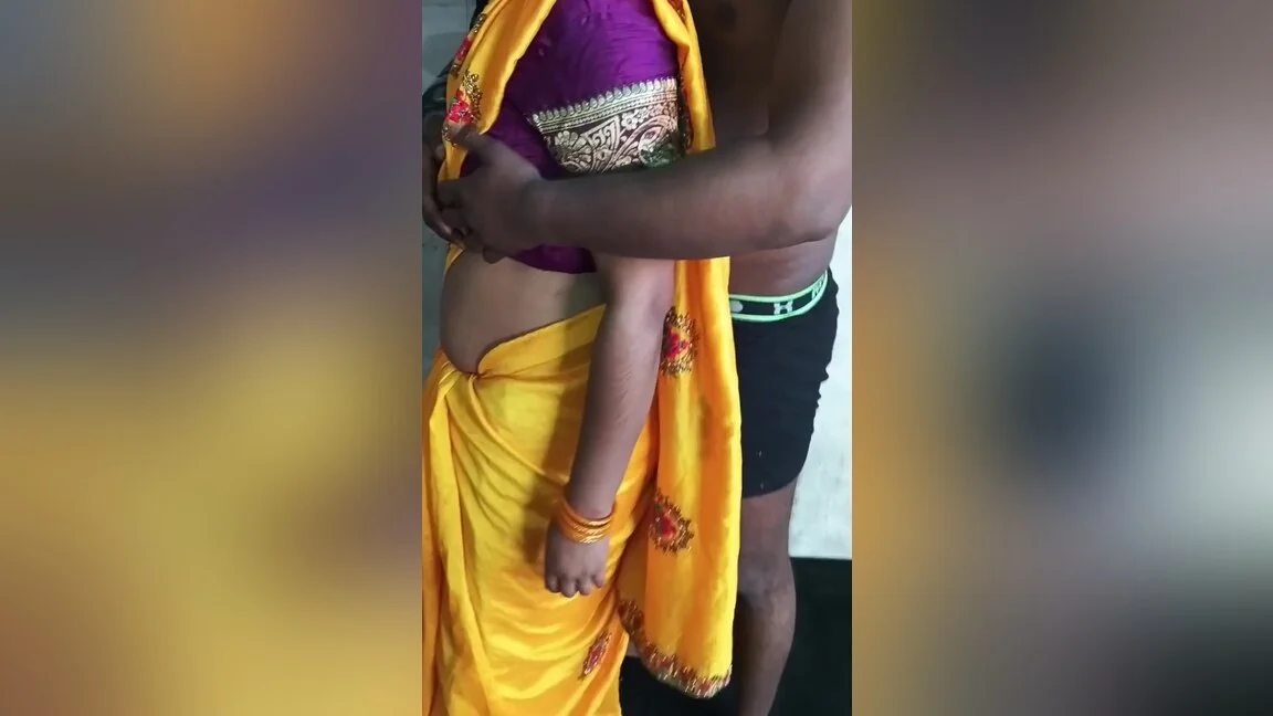 Desi Village Bhabhi Have Sex And Enjoy