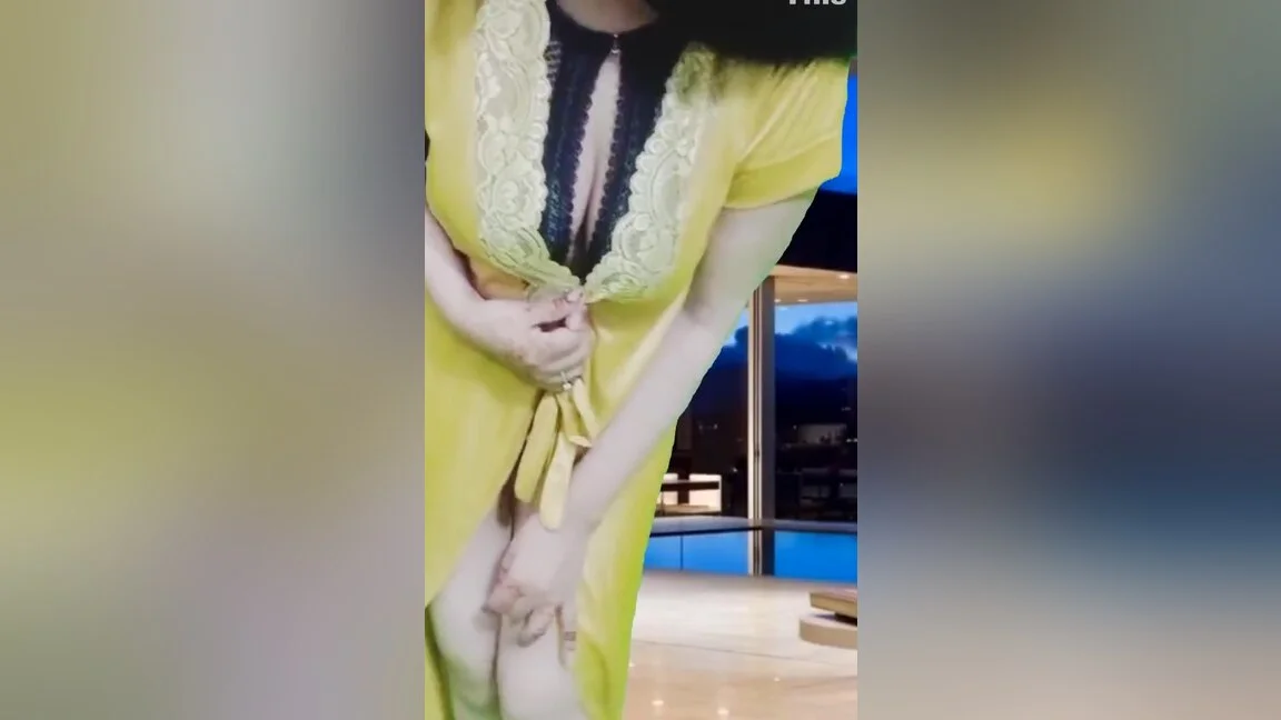 Hot Arab Wife Girl Fingers Pussy Desi Big Boobs Video Na