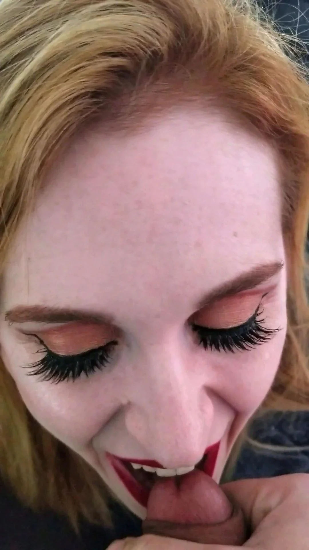 Amateur webcam blowjob and cumshot