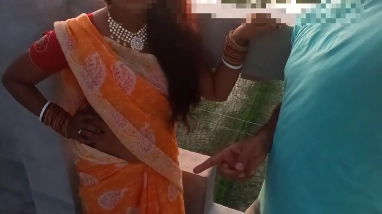 Li Ya - Bhabi Ko Chat Pe Kapde Uthane Ke Bahane Me Impress Karke Chod Indian Clear Hindi Voice Hd Vid