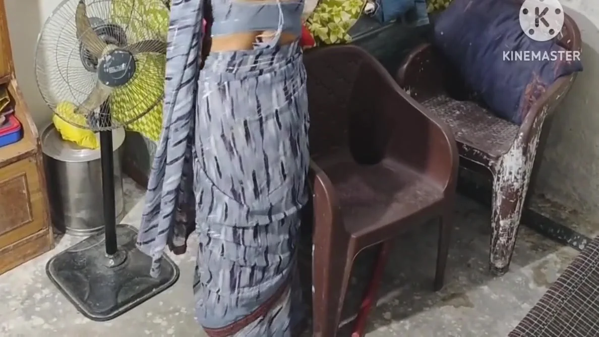 Kamwali Bai Ki Desi Chudai Padosi Stepuncle Ne Bhabhi Ko