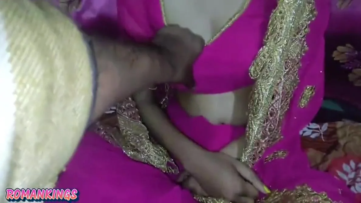 Desi Naina Wear Her Pink Sareee Then Fuck In Doggy Style