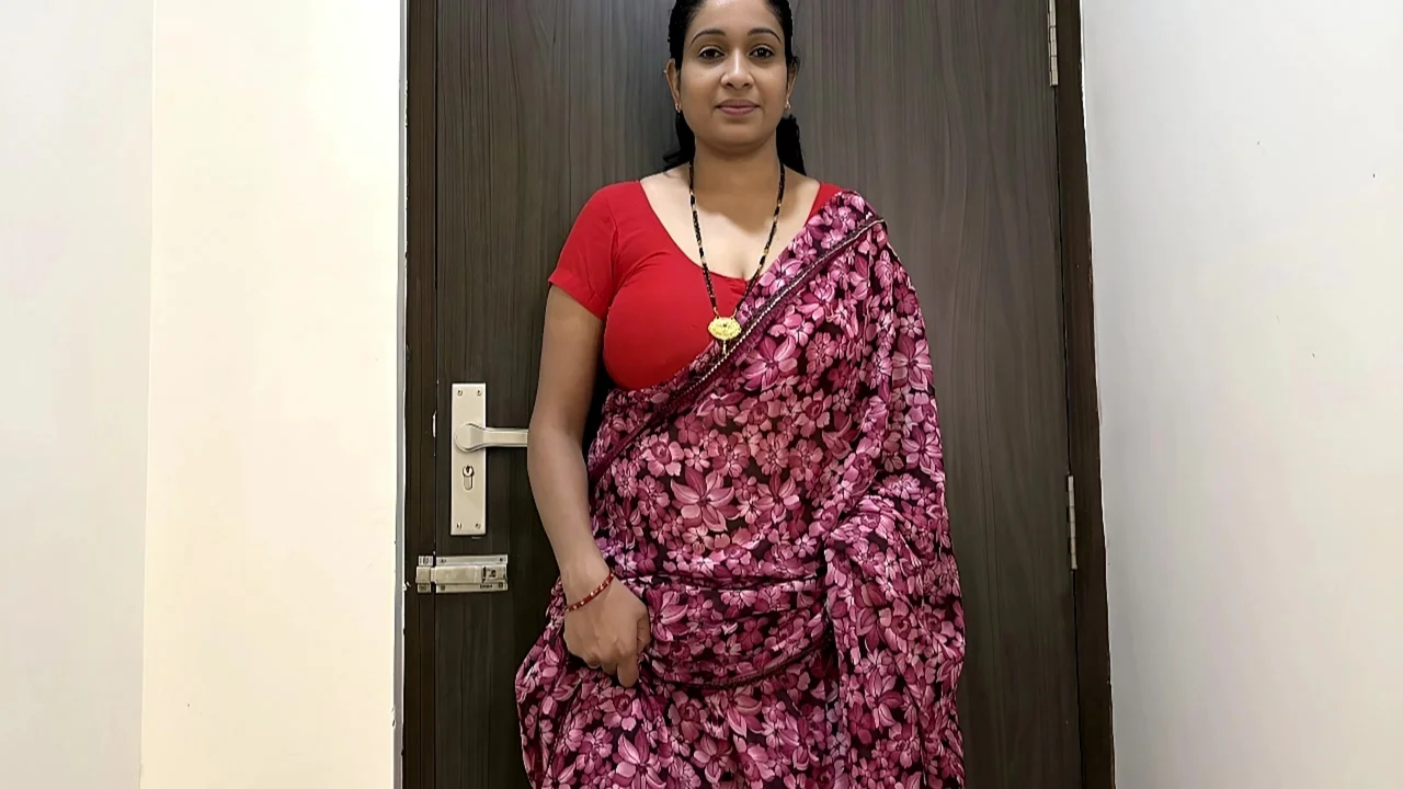 Friends Sexy Wife Priya Bhabhi Came Fir Sex With Big Dick, She Was Getting Bored Alone