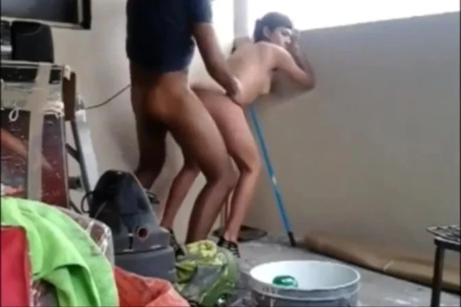 House Woner Bhabhi Fucked By Dilevery Boy