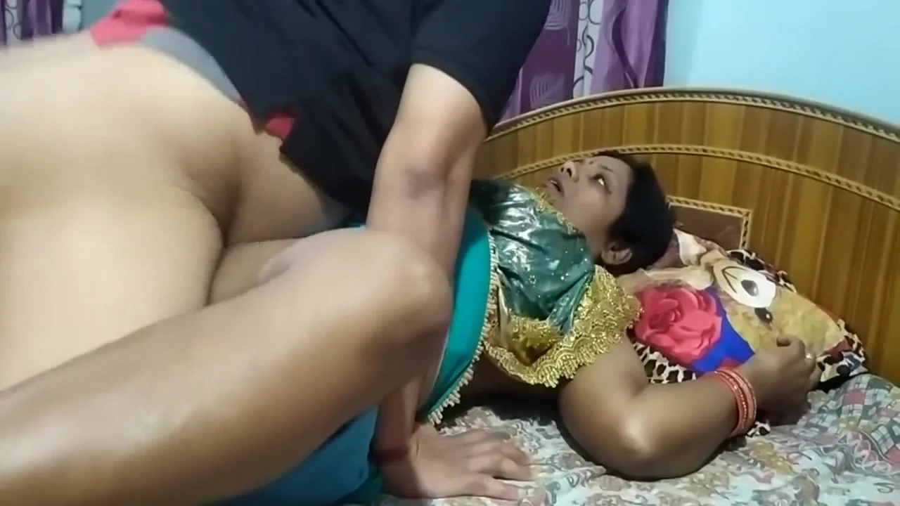 I Sneak Into My Stepmoms Bed And Fuck Her - Leaving Her Creampied