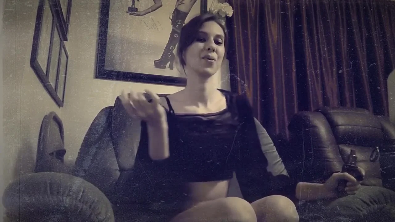 Camgirl Charlamagn Dances Seductively To Walking On Air