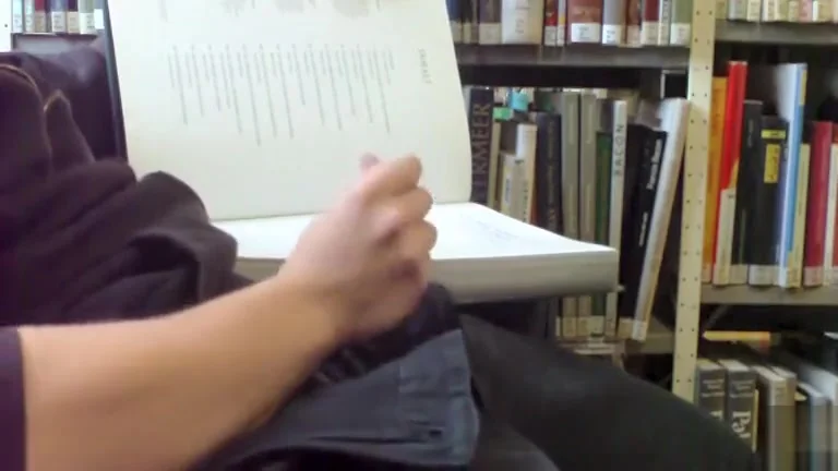 Wanking in the public place is my favourite fetish